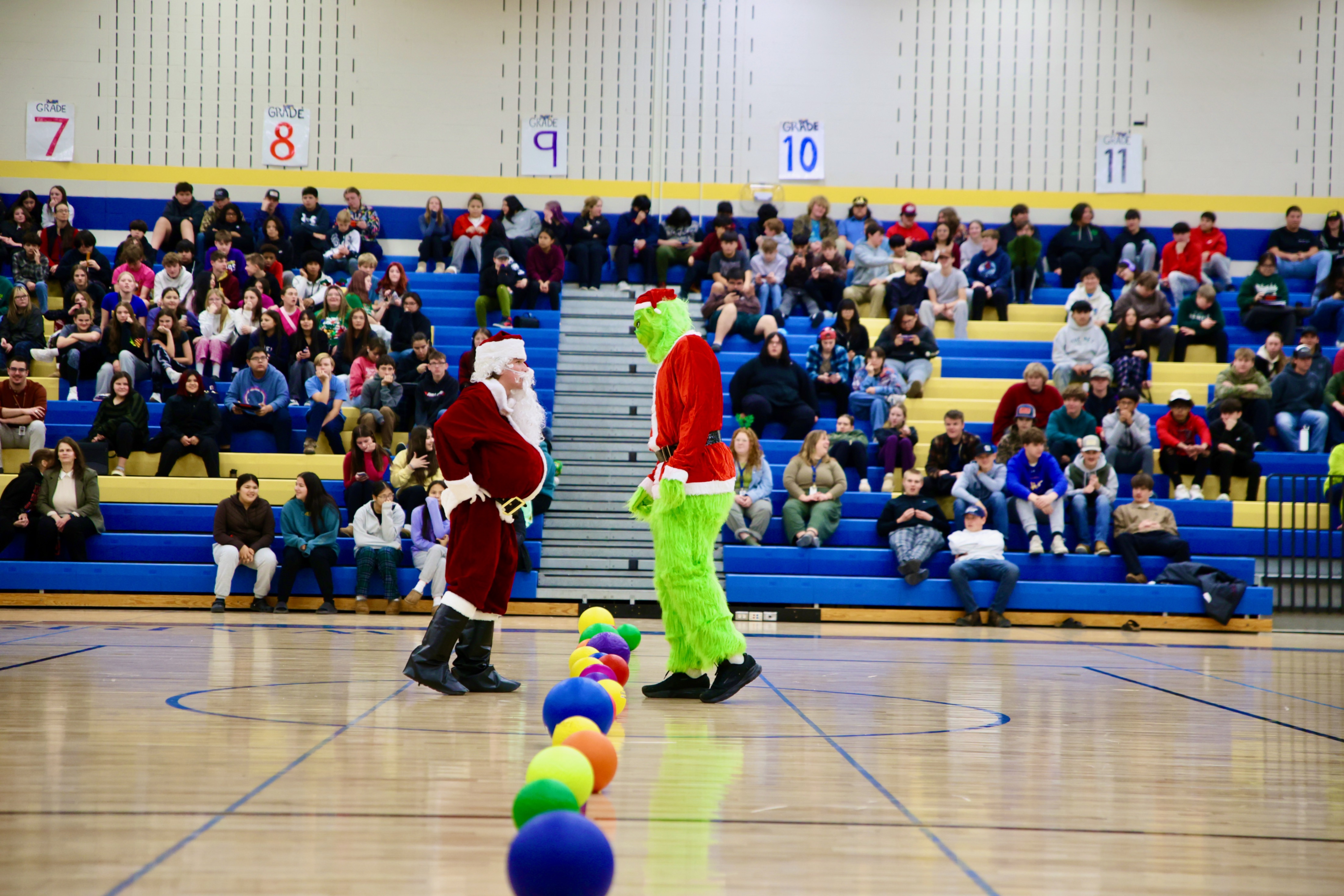 Santa v. Grinch